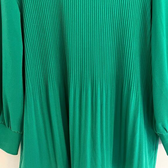 NEW Adrianna Papell Green Trapeze Top Pleated 3/4-sleeves Blouse Shirt Sz Small - Picture 3 of 9